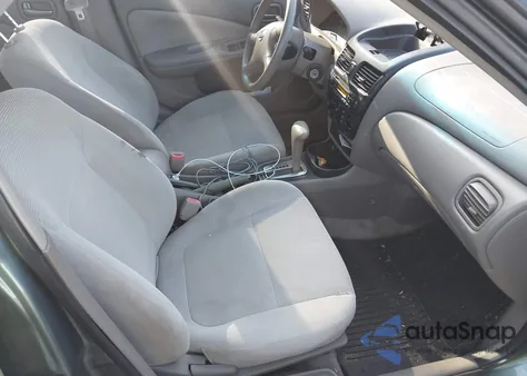 2005 Nissan Sentra 1.8S z USA, uszkodzony, nr VIN 3N1CB51D45L552734